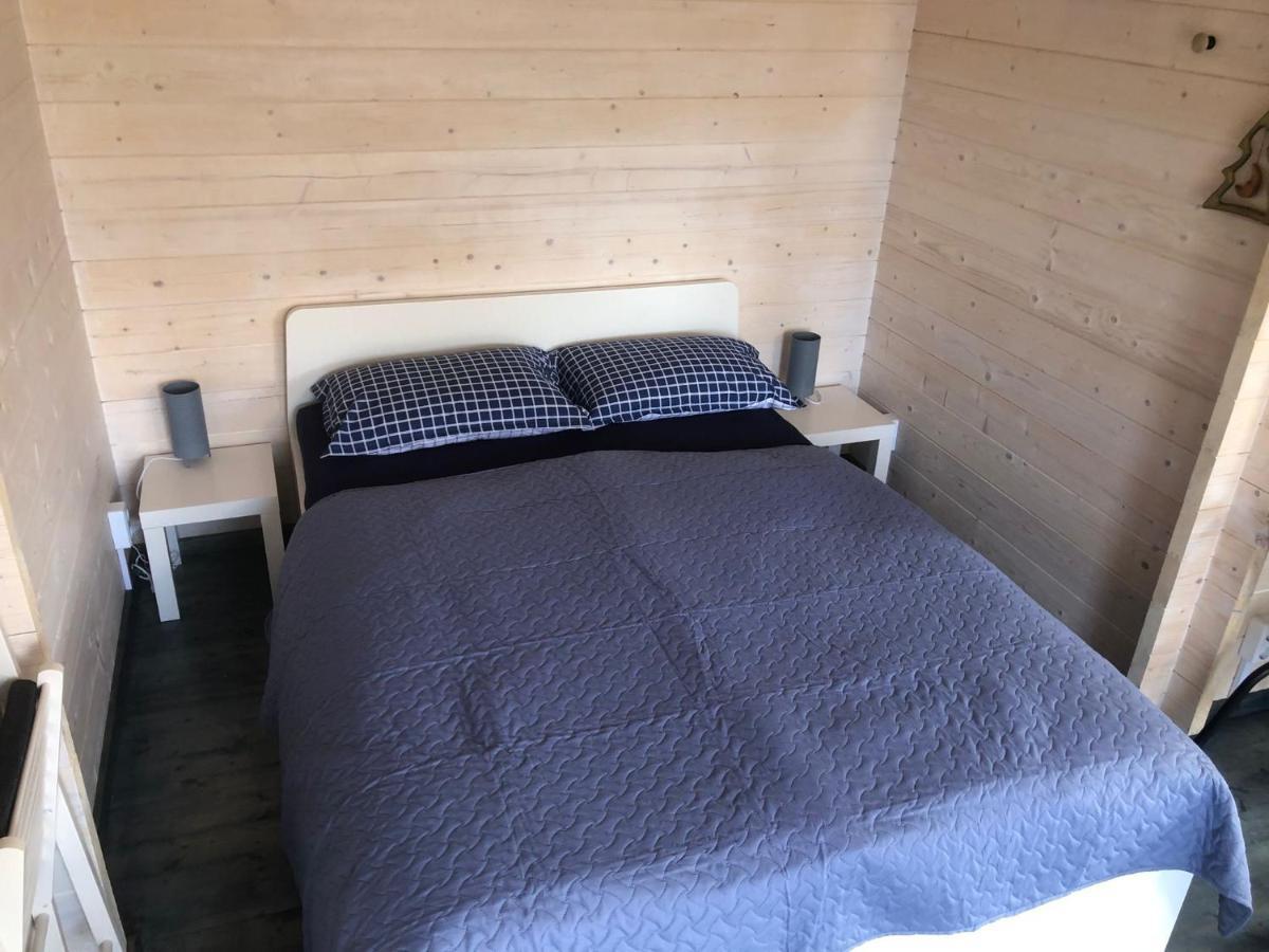 ホテル Womocamp Holzhuette 1 サウルクラスティ エクステリア 写真